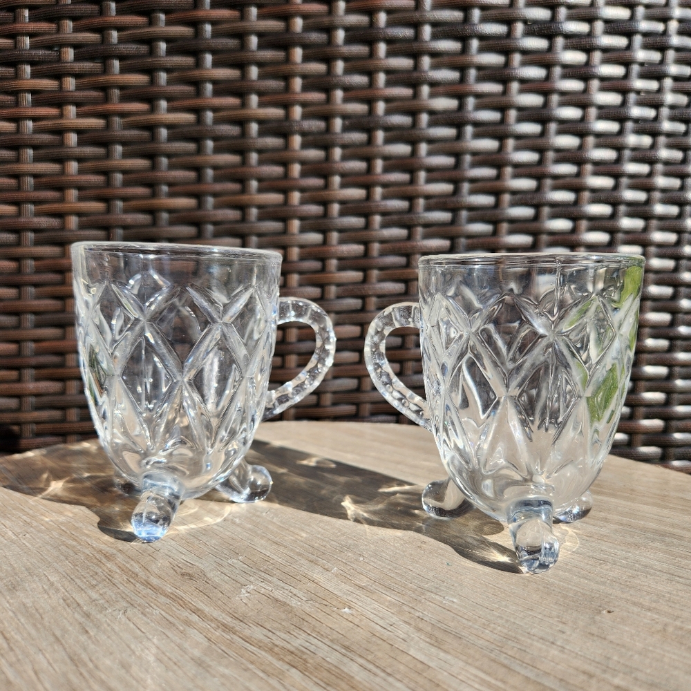 Set of 2 Tea cups Coffee mugs Glass footed cup